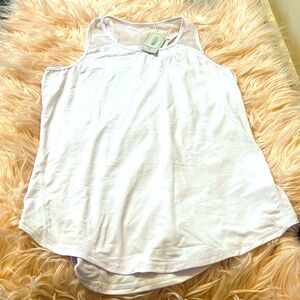 NWT: Aeuui fashion work out shirt size XL